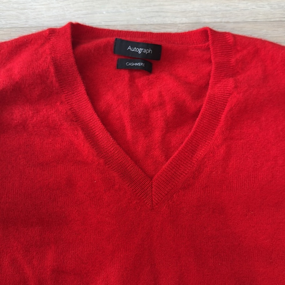 **Autograph Red V-Neck Sweater Soft Knit Ribbed - Picture 2 of 3